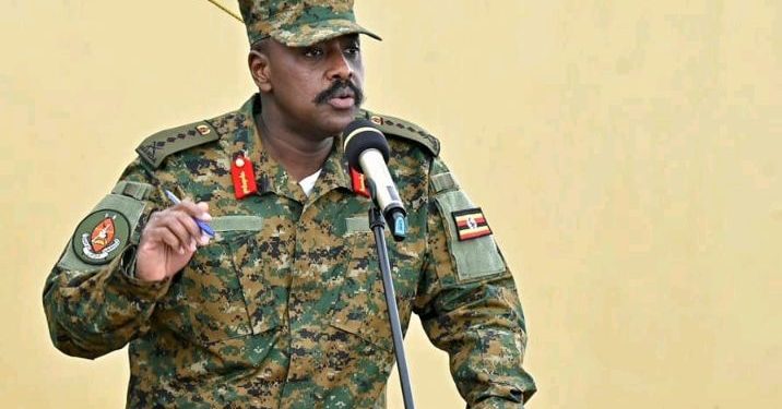 Umugaba mukuru w’ingabo za Uganda yahishyuye umwanya ashiramo perezida Kagame mu bantu yubaha.