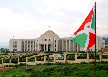 Nyuma ya perezida w’u Burundi undi muyobozi wo hejuru muri iki gihugu yahishyuye ibindi bikaze.