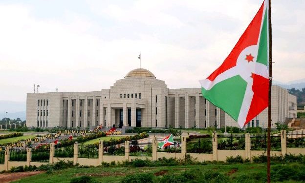 Nyuma ya perezida w’u Burundi undi muyobozi wo hejuru muri iki gihugu yahishyuye ibindi bikaze.