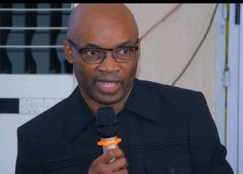 Charles Onana murubanza arimo yibasiriye perezida Paul Kagame w’u Rwanda.