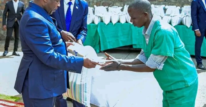 Bidasanzwe mu Burundi imfungwa zirenga 5000 zahawe imbabazi.