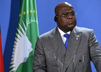 Perezida Félix Tshisekedi yabajijwe icyo yenda gukora ngo agaruze imijyi irenga 120 imaze gufatwa.