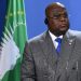 Perezida Félix Tshisekedi yabajijwe icyo yenda gukora ngo agaruze imijyi irenga 120 imaze gufatwa.