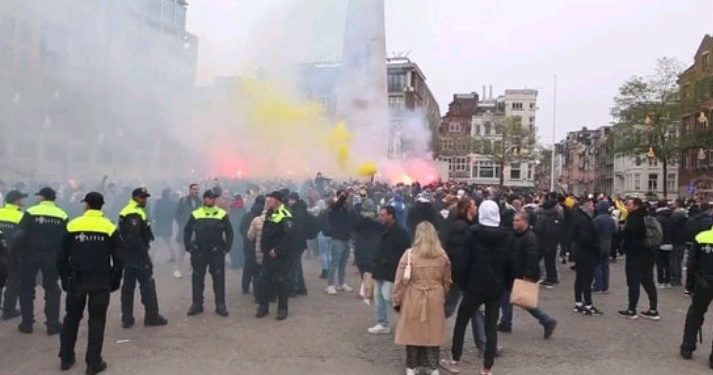 Ibyinshi wa menya ku bakunzi b’ikipe y’igihugu cya Israel bakubitiwe mu Buholandi.