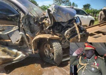 Muri Uganda, imodoka yarimo abajenerali batatu yakoze impanuka ikomeye.