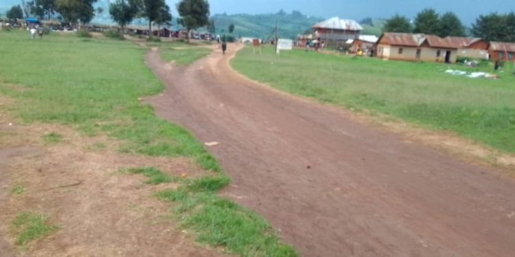 FARDC mu Minembwe yazindutse ikora icyashatse gutera abaturage ubwoba.