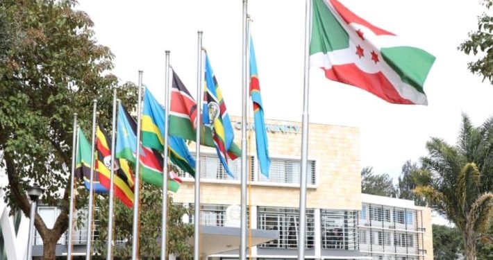 Perezida Tshisekedi yongeye kwivumbura ntiyitabira inama y’umuryango wa EAC.