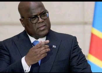 Perezida Tshisekedi yasabye abakristo kumufasha gusenga agatsinda umwanzi we.