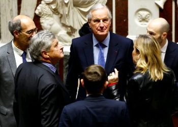 Minisitiri w’intebe w’u Bufaransa umaze amezi atatu ashyizweho, ibye byabayemo impaka.