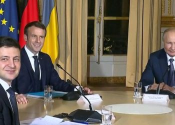 Ukraine yiteguye kuja mu biganiro byo guhagarika intambara irimo.