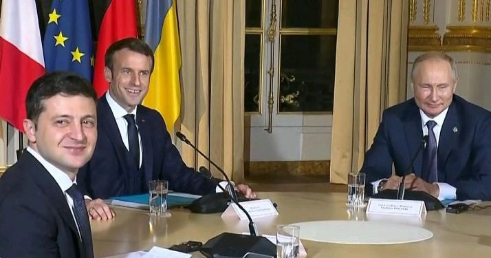 Ukraine yiteguye kuja mu biganiro byo guhagarika intambara irimo.