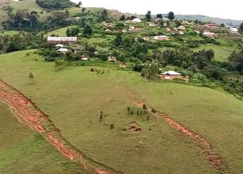 FARDC na FDLR biraye mu mihana y’Abanyamulenge bayiteraguramo ibisasu biremereye.