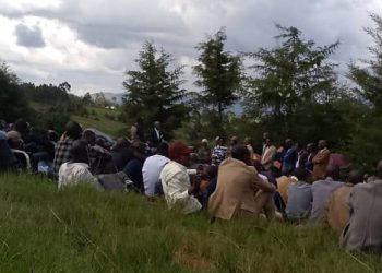 Abanyamulenge bakuye ikiriyo cy’umuturage wishwe na FARDC mu Minembwe.