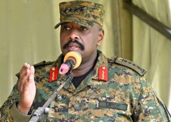 Uganda: Gen Muhoozi yavuze ku musirikare ufite ipeti rya Lieutenant wiyahuye.