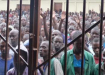 Batatu bari mubayobozi bakomeye mu Burundi bafunzwe.