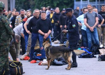 Abacanshuro benshi bafashaga FARDC ku rwanya M23 bahungiye mu Rwanda.