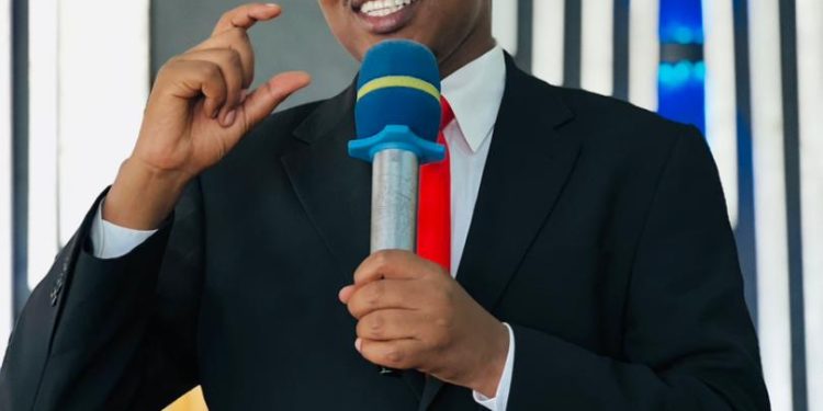George, yanditse ikindi gitabo, menya ibyimbitse kuri cyo.