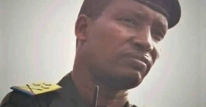 Bitagira uko bisa, i Lundu bakiriye Brig.Gen. Sematama uzwi nk’Intare-Batinya n’Ingabo ayoboye.
