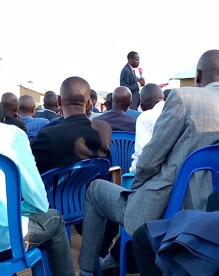 Bishop.Mwumvirwa, yabwirije ijambo rihumuriza Abanyamulenge mu bihe barimo gucamo by’intambara.