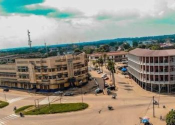 Kera kabaye, umujyi wa Kisangani ugiye kwamburwa ingabo za Congo.