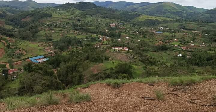 I Kaziba ihuriro ry’ingabo za Congo ryayabangiye ingata, ivumbi riratumuka.