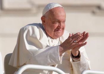 Papa Fransisco yasize avuze uburyo azashyingurwa bitandukanye nuko byakorwaga mbere! Ibirambuye…