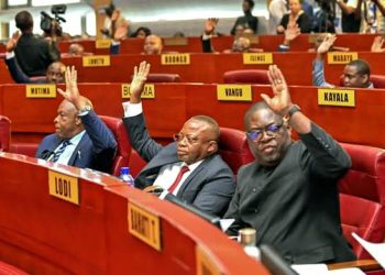 Bombori bombori i Kinshasa nyuma yuko muri Sena havutse urusaku.