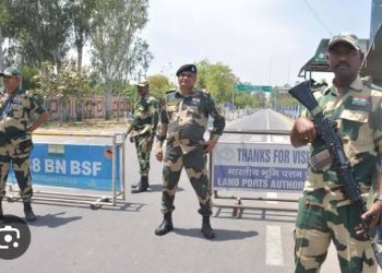 Rwa mbikanye hagati y’u Buhinde na Pakistan ivumbi riratumuka.