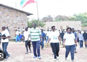 Robert arashinjwa kwivanga mu matora ya Chef-de Camp i Burundi.