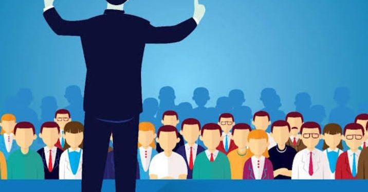 Politike n’iki? Icyo umusesenguzi avuga kuri Politiki: