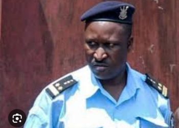 Lt Gen Ndirakobuca gusezererwa kwe mu gipolisi bihishe iki?