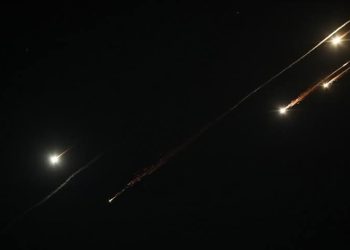 Umuriro watse hagati ya Israel na Iran, kimwe kibona icyabo nk’igiterabwaba.