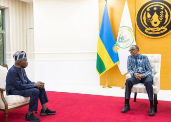 Perezida Kagame yagiranye ibiganiro na Olusegun Obasanjo.