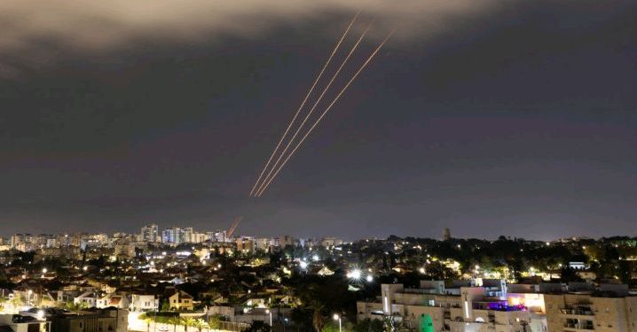 Ibisasu byamanukaga i Tel Aviv nk’imvura, ibyinshi birapfuba….