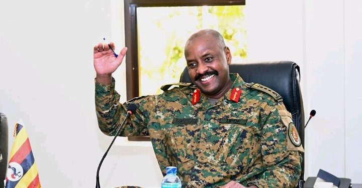 Gen.Muhoozi yatumiye Abanyarwanda muri Uganda anabagaragariza impamvu yabyo.