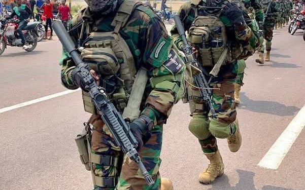 Byamenyekanye neza ko Kinshasa iri gutegura intambara karundura.