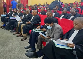 Abunganira Mutamba bagize icyo basaba urukiko.