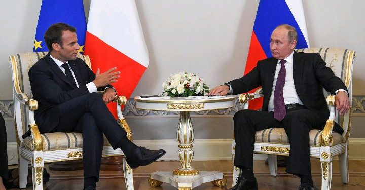 Intambara ibera muri Ukraine, yatumye perezida Macro avugana na Putin anamugaragariza uruhande ashyigikiye.