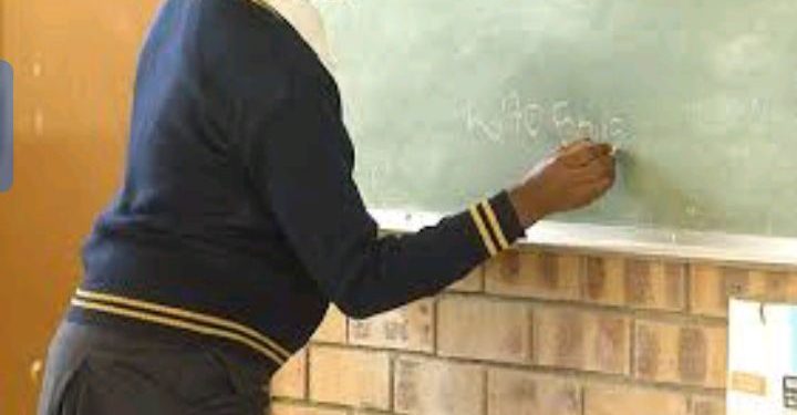 Icyo ubutegetsi bw’i Kinshasa bwakoze ku banyeshuri batwite.