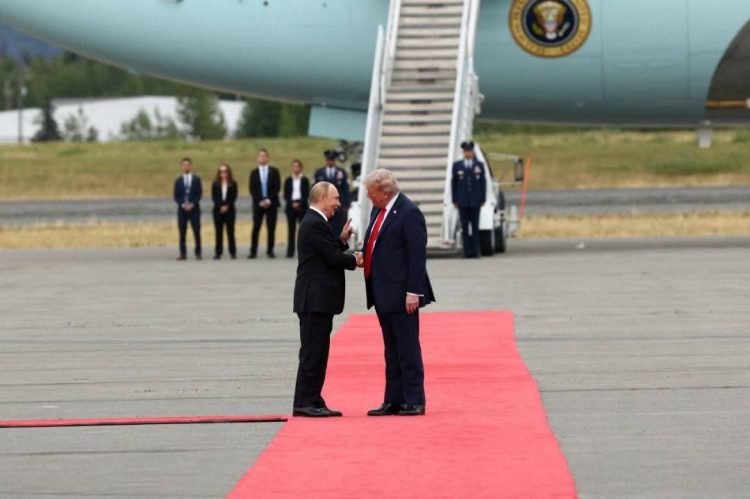 Perezida Trump yahuye na mugenzi we w’u Burusiya Putin.