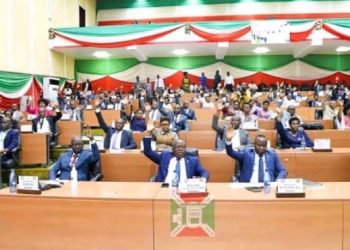 Bya kaze i Burundi, abadepite basabwe kwiga icyongereza.