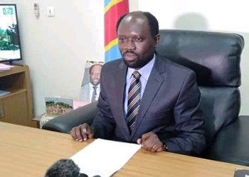 Uwigeze kuba minisitiri muri RDC akaba aheruka kwiyunga kuri AFC/M23 yagaragaye yambariye urugamba.