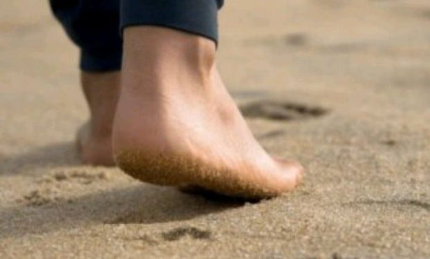 Kwambara Ibirenge: Inyungu ku Buzima n’Imikorere y’Amaguru.