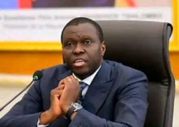 Uyoboye Banki nkuru ya RDC yavuze impamvu ubukungu bw’iki gihugu butapfa kuzamuka.