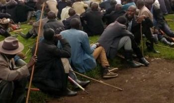 Iby’imishyikirano yabereye mu Bibogobogo hagati y’amako ahaturiye.