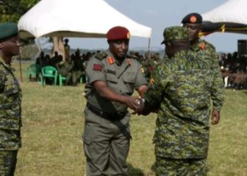 Uwayoboye urwego rw’ubutasi bw’igisirikare cya Uganda yatawe muri yombi.