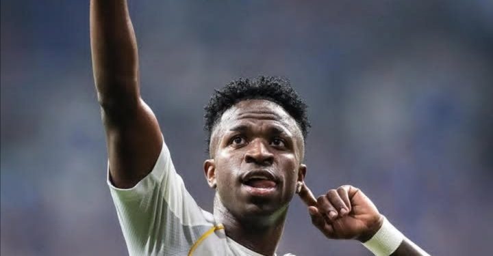 Vinícius Júnior yaba ari mu Muryango usohoka muri Real Madrid?
