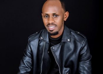 Umuhanzi wa Gospel Nkomezi urimubakomeye mu Rwanda yavuze icyo ahishiye abakunzi biwe