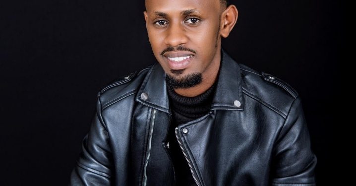 Umuhanzi wa Gospel Nkomezi urimubakomeye mu Rwanda yavuze icyo ahishiye abakunzi biwe