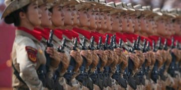 U Bushinwa bwamuritse intwaro nshya zitari zizwi ko buzigira, bitera isi icyikango